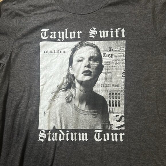 TAYLOR SWIFT REPUTATION concert Tee - Picture 2 of 5